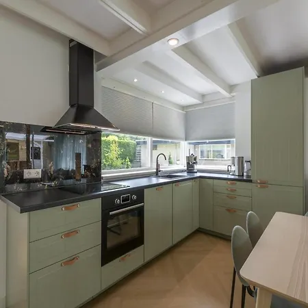 Holiday home Charming Near