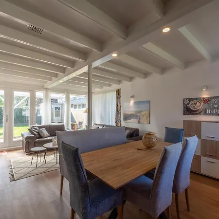 Holiday home In Sint Maartenszee Near Sint Maartensvlotbrug