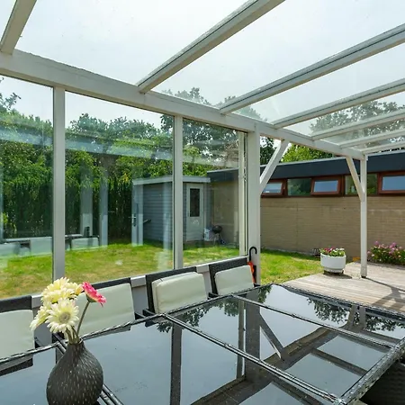 Ferienhaus Charming Near Sint Maartensvlotbrug